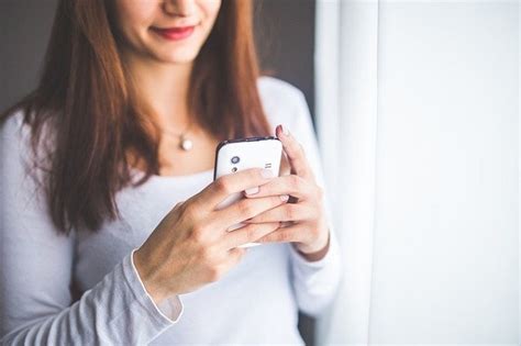 15+ Awesome Bets To Make Over Text (Fun & Flirty!) .